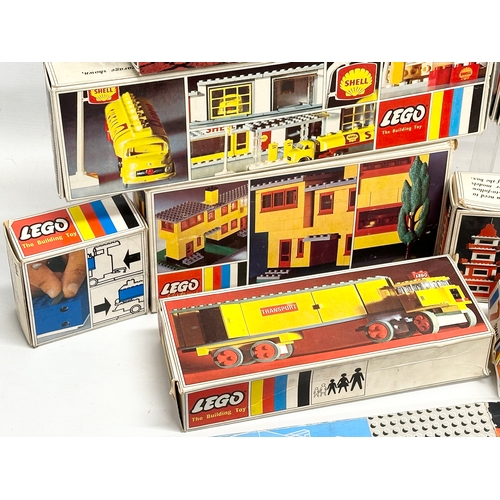 420 - A collection of vintage LEGO in boxes.