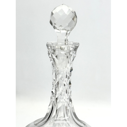 349 - A fine quality Early 20th Century etched glass decanter. 25cm.