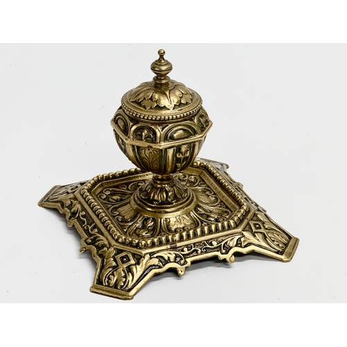 352 - A Victorian brass inkstand. 14x14x12cm.