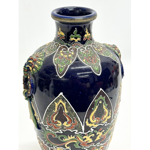 312 - An Early 20th Century Japanese Moriage vase. Late Meiji Period (1868-1912) circa 1900. 15x28cm.