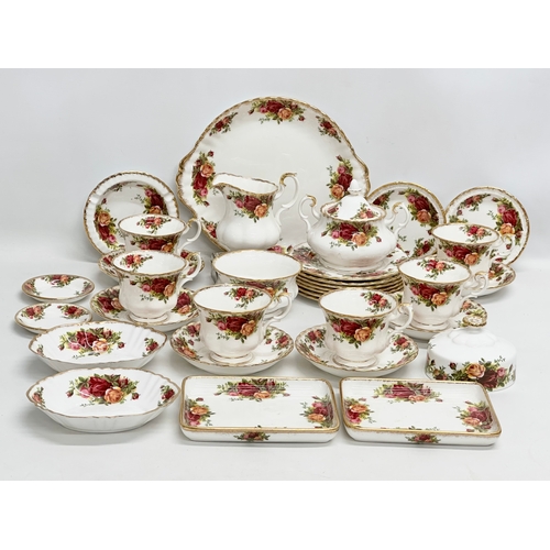 398 - 33 pieces of Royal Albert ‘Old Country Roses’ a 21 piece tea service etc