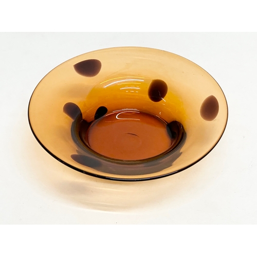 246Q - An Early/Mid 20th Century amber glass bowl. Possibly by Whitefriars. Circa 1930-1950. 25x6cm