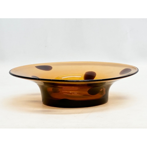 246Q - An Early/Mid 20th Century amber glass bowl. Possibly by Whitefriars. Circa 1930-1950. 25x6cm