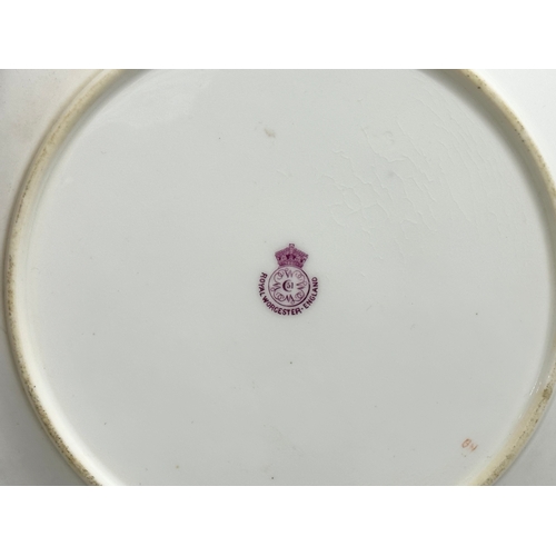 350L - A Late 19th Century Royal Worcester band panted cabinet plate. 22.5cm