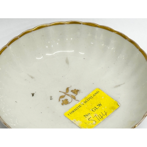 19 - An 18th Century English gilt rimmed porcelain bowl/saucer. Probably Chamberlain or Worcester. 12.5x3... 