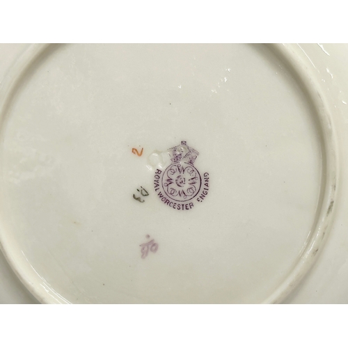 20 - A Late 19th Century Royal Worcester cup and saucer. Circa 1890.