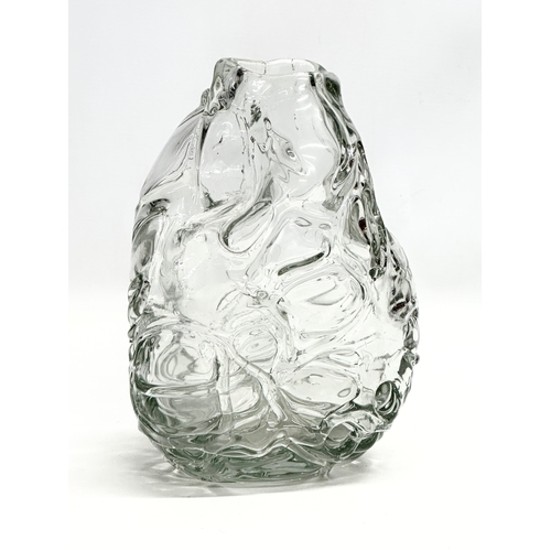 27 - Borne Augustsson. A Swedish glass vase designed by Borne Augustsson for Aseda Glasbruk. 15x15x23cm.