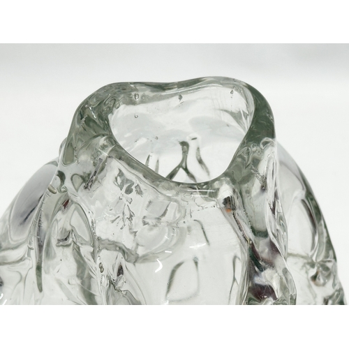 27 - Borne Augustsson. A Swedish glass vase designed by Borne Augustsson for Aseda Glasbruk. 15x15x23cm.