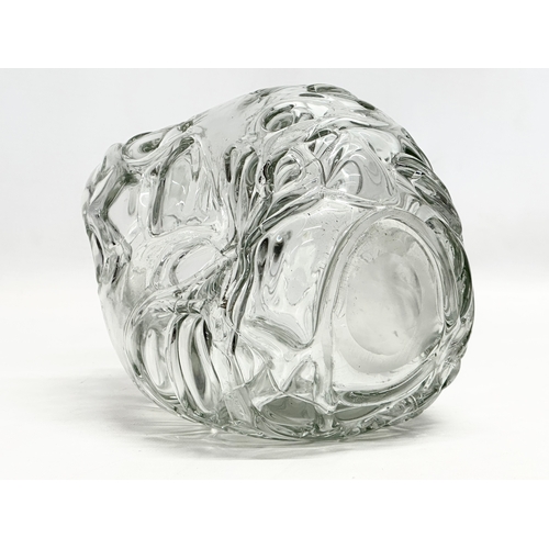 27 - Borne Augustsson. A Swedish glass vase designed by Borne Augustsson for Aseda Glasbruk. 15x15x23cm.