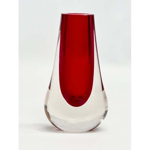 101 - Geoffrey Baxter. A 1970’s Sommerso glass Teardrop vase designed by Geoffrey Baxter for Whitefriars. ... 