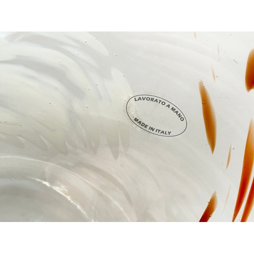 152 - An Italian hand blown heart shaped bowl by Lavorato a Mano. 30x32x7cm.