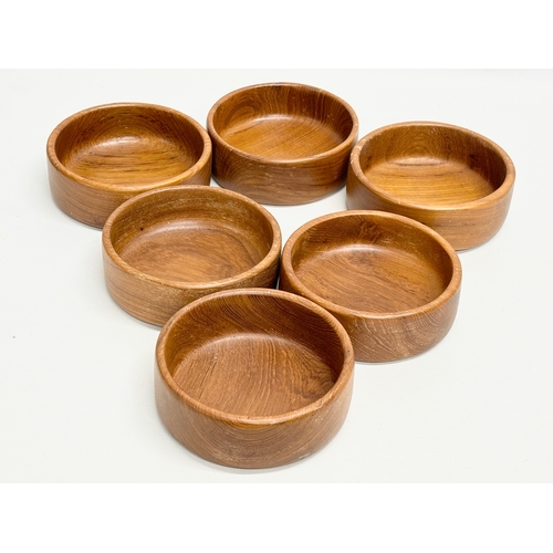 223 - A set of 6 Mid Century teak bowls. 15x5.5cm.