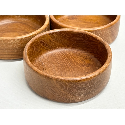 223 - A set of 6 Mid Century teak bowls. 15x5.5cm.