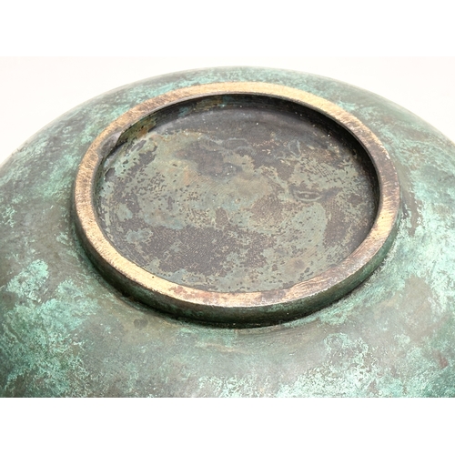 5 - A large 19th Century Japanese bronze bulbous pot. 27x18cm