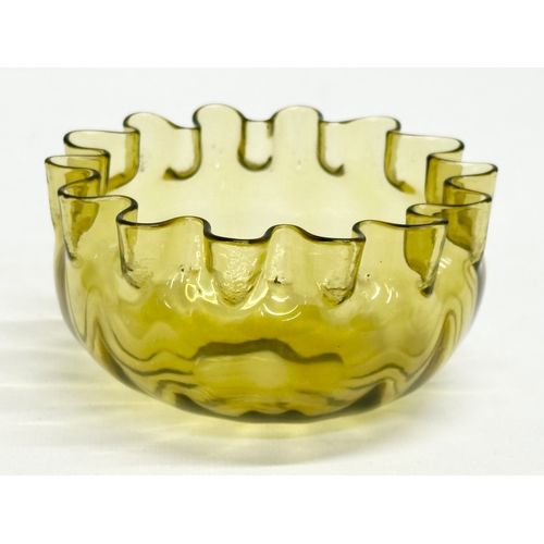 60 - A set of 6 Early 20th Century glass finger bowls. 12x6cm.