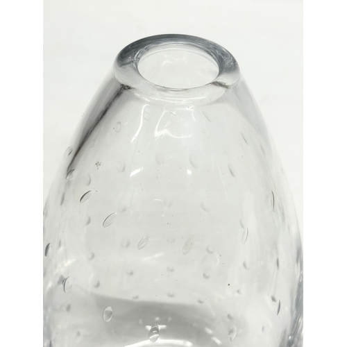 232 - A Mid Century controlled bubble vase. In the manner of Vicke Lindstrand. 11x20cm