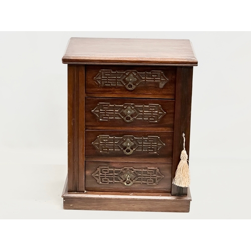 120 - An Early 20th Century mahogany tabletop chest. Circa 1900. 36x23x44cm