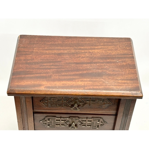 120 - An Early 20th Century mahogany tabletop chest. Circa 1900. 36x23x44cm