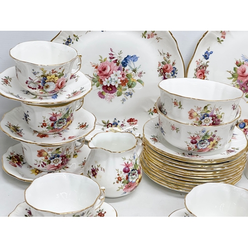 332 - A 42 piece Hammersley Fine Bone China ‘Howard Sprays’ tea service. Spode Group. Late 20th Century. 1... 