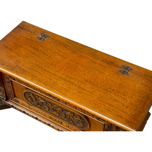 1100 - A mahogany storage box/blanket box 104x45x49cm