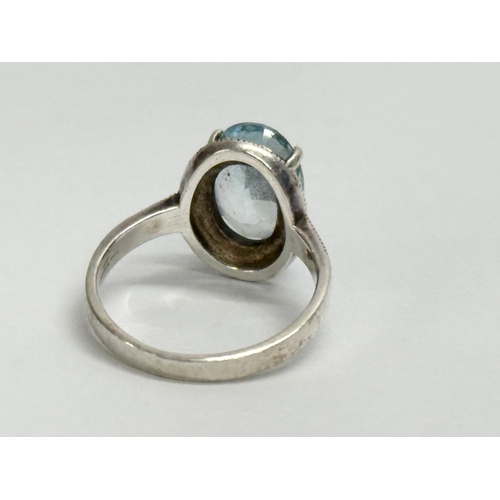 471 - A Luke Stockley silver ring. 925. 3.79 grams. Size N.