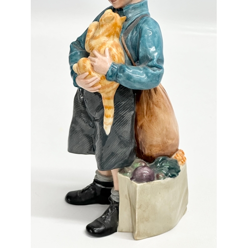 406 - A Limited Edition Royal Doulton ‘Welcome Home’ figurine. Modelled by Adrian Hughes. HN3299. 2527/9,5... 