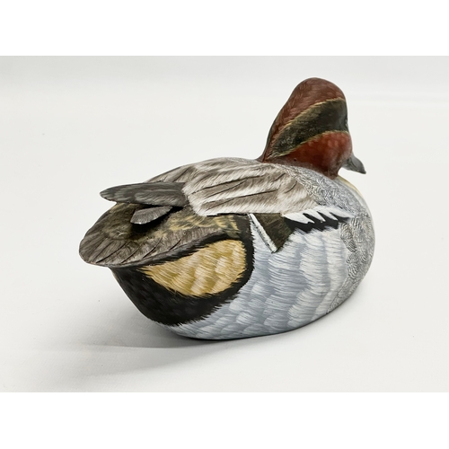 401 - Mike Wood. A good quality hand painted wooden mallard/duck by Mike Wood. 27cm