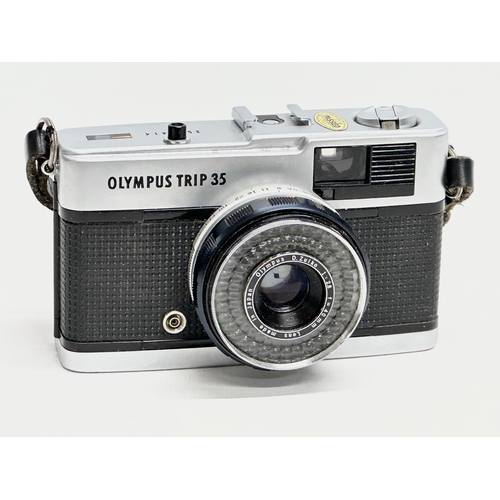 424 - An Olympus Trip 35 camera.