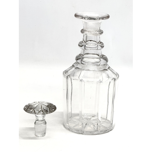 125 - A William IV 19th Century 3 ring decanter. Circa 1830. 27.5cm