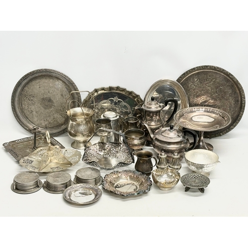 432 - A quantity of silver plate.