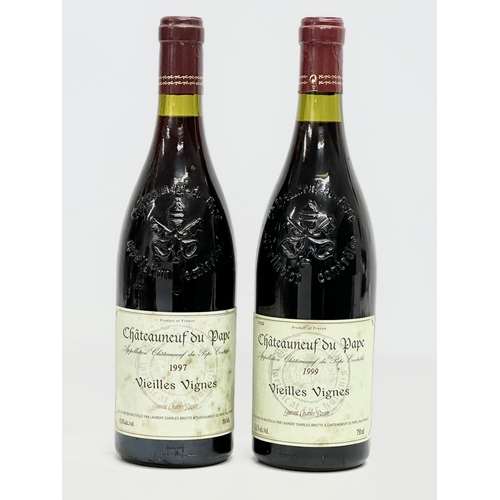 410 - 2 bottles of Chateauneuf du Pape. Vintage 1997-1999. France. 750ml.