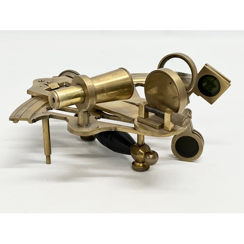 66 - Ross Evans, London. An Early 20th Century brass sextant with case. By Ross Evans.