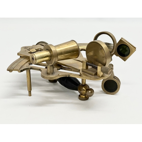 66 - Ross Evans, London. An Early 20th Century brass sextant with case. By Ross Evans.