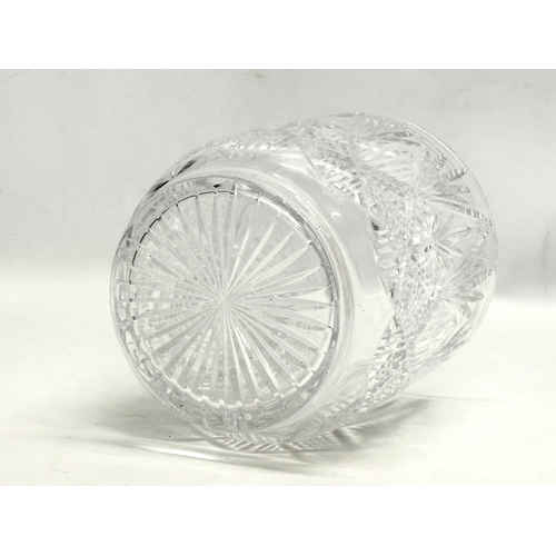 438 - A Tyrone Crystal ice bucket. 17.5x20cm