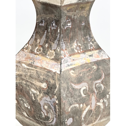 1 - Han Dynasty (206BC-220AD). A large Chinese (Fanghu/Fang Hu) urn with cover. 20x20x45cm.