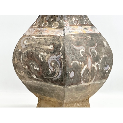 1 - Han Dynasty (206BC-220AD). A large Chinese (Fanghu/Fang Hu) urn with cover. 20x20x45cm.