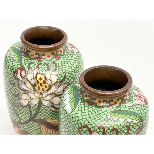 29 - A pair of Early 20th Century Chinese cloisonné enamelled vases. Circa 1900-1920. 15.5cm