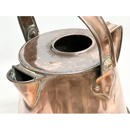 140 - Orme Evans & Co. An Early 20th Century copper hot water jug. Circa 1915. 32x29x24cm.