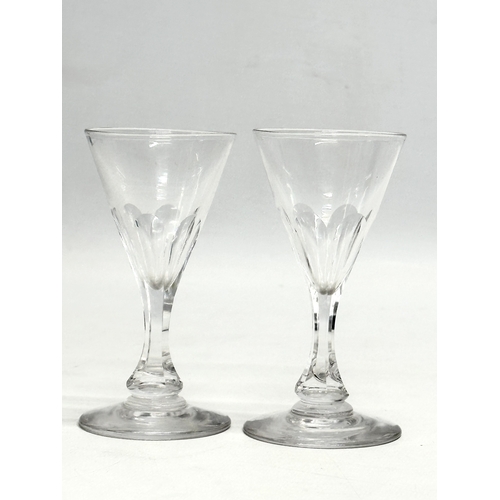 150 - 2 pairs of 19th Century slice cut port glasses. Circa 1850-1870. 9.5cm.