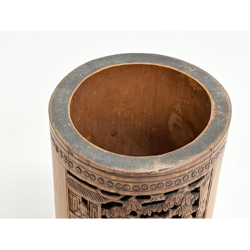 225 - A signed Late 19th/Early 20th Century Chinese brush pot. 9x13.5cm.