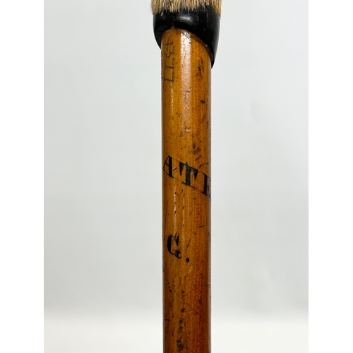 246 - St Beatenberg. A Late 19th/Early 20th Century walking stick. With a chamois horn handle. 100cm