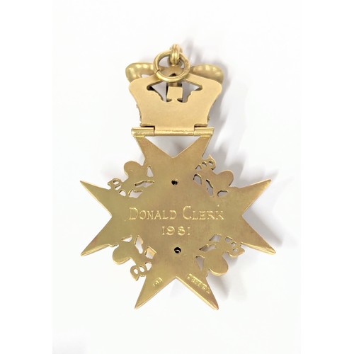 513 - A 9ct gold and enamel medal, inscribed. Sir Charles Cameron K. T. Preceptory. 20g total.