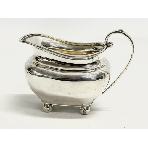 530 - Silver cream and sugar bowls. Sheffield 1931. 287.27 grams.