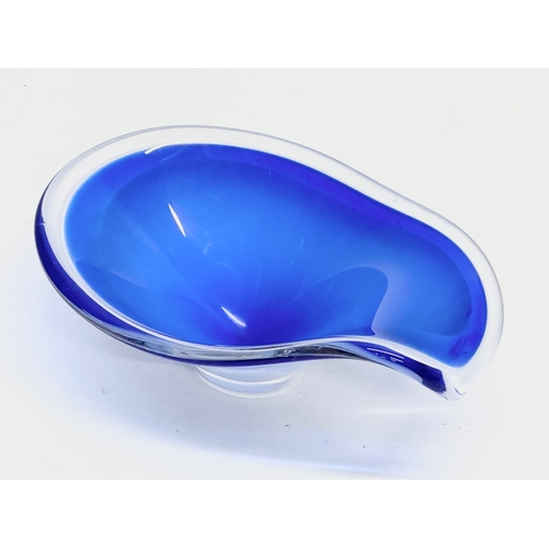 193 - Paul Kedelv. A signed Mid 20th Century “Coquille” glass bowl designed by Paul Kedelv for Flygsfors. ... 