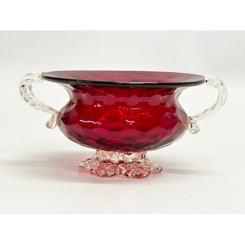 588 - A small Salviati Venetian Murano Glass bowl. 13x11x6.5cm