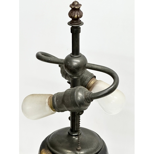 596 - Thomas Forester. A large Early 20th Century Art Nouveau ‘Rembrandt’ table lamp. Circa 1900. 66cm