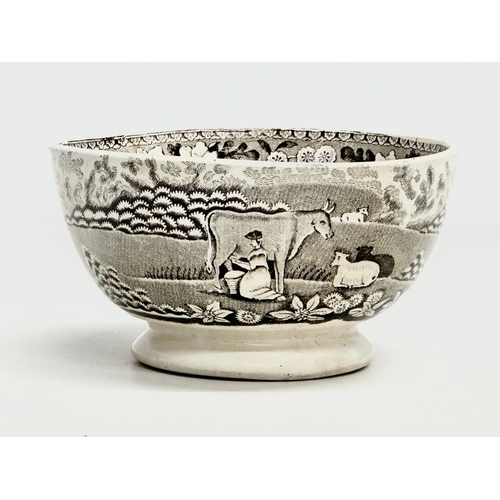 281 - A Mid 19th Century Irishprint ware footed bowl. 16.5x8.5cm.