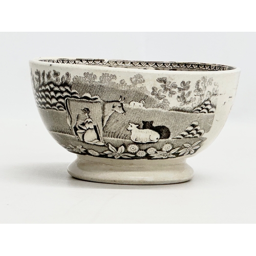 281 - A Mid 19th Century Irishprint ware footed bowl. 16.5x8.5cm.