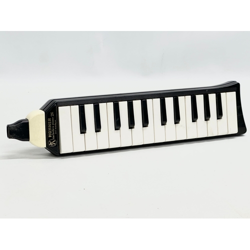 640 - A Hohner Melodica Piano 26.