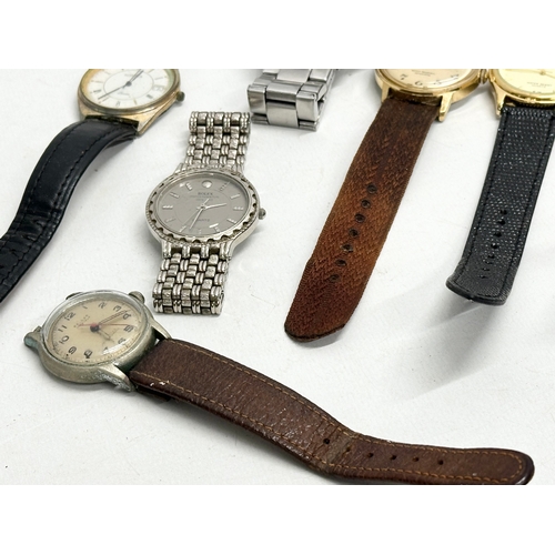 660 - A collection of watches